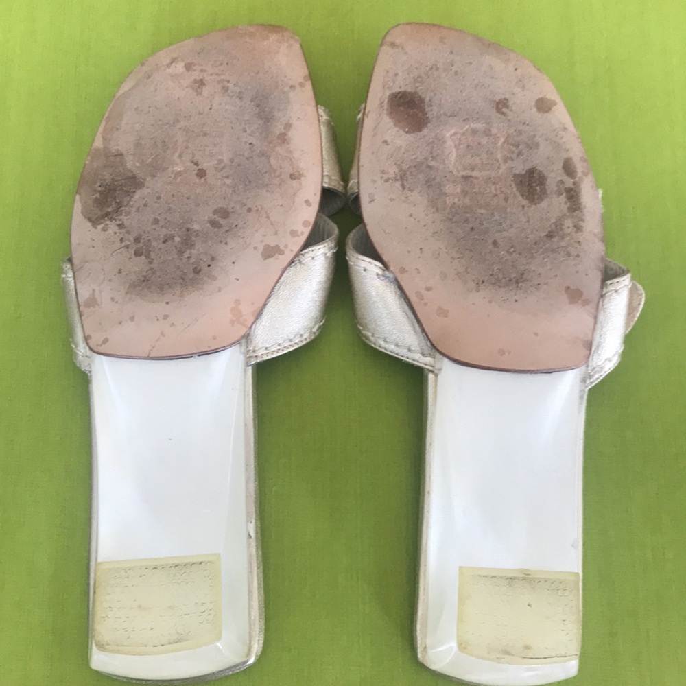 St. John leather sandals lucite heels 7.5 M - Picture 8 of 12